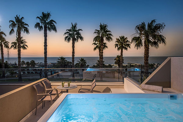 Suite with Outdoor Hot Tub and Sea View