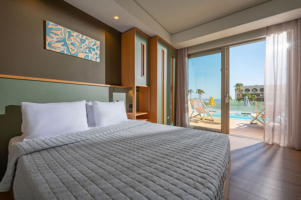 Suite with Individual Pool