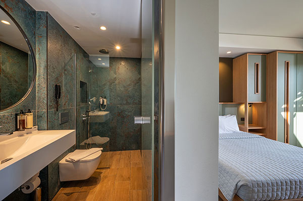 Suite with Individual Pool