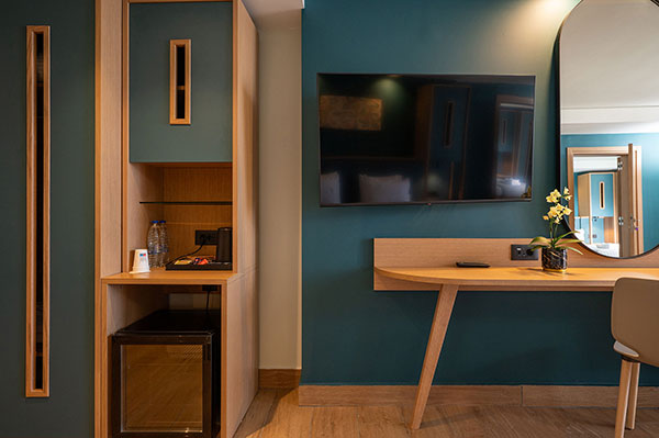 Superior Connecting Room with Land View