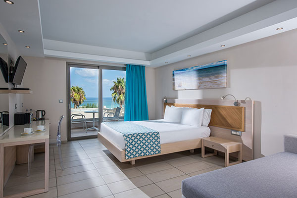 Superior Room with Sea View on High Floor